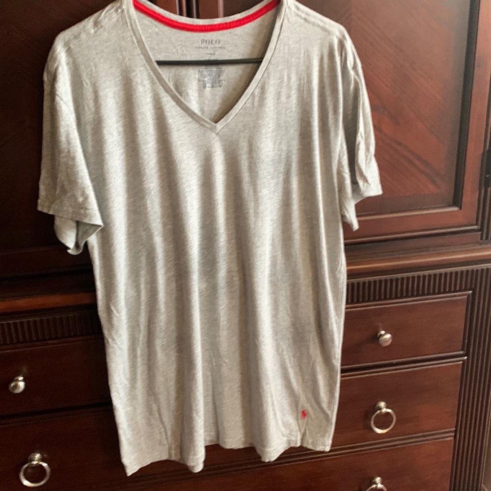 Bundle of POLO v neck tees / 3 black 2 grey